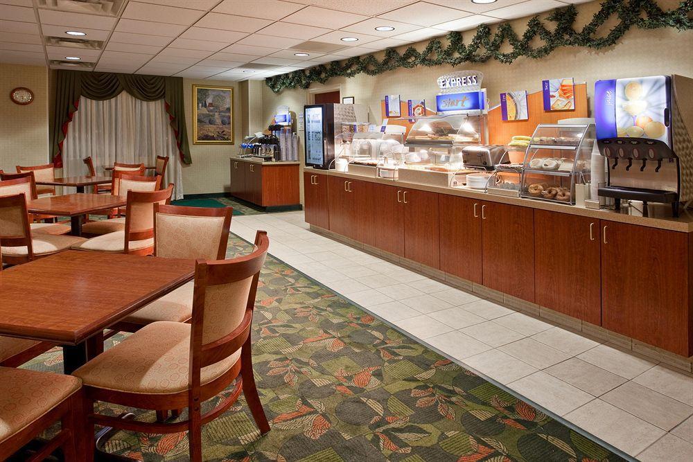 Holiday Inn Express Hotel & Suites Columbus Airport, An Ihg Hotel Gahanna Restoran gambar